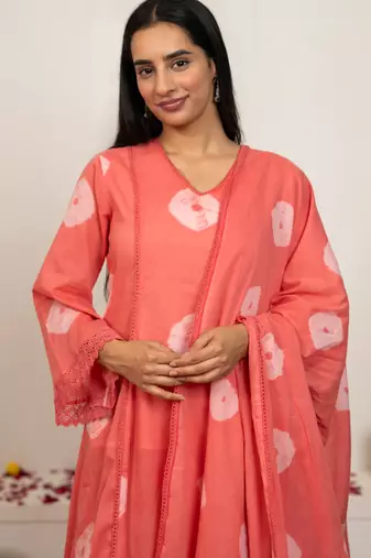 pink tie & dye cotton salwar kameez set with lace detailing
