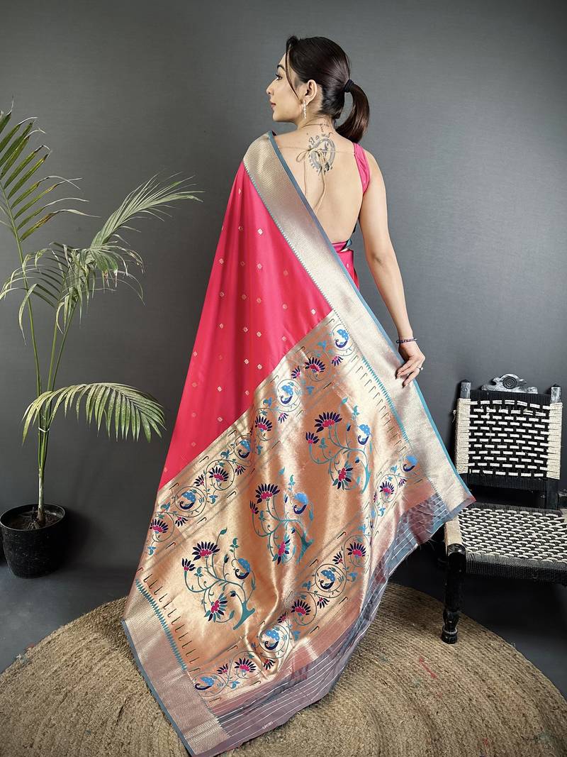 rani pink lichi silk blend peacock motifs zari weaving paithani saree