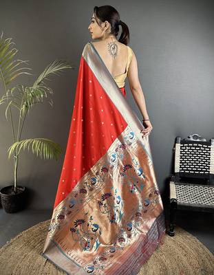 red lichi silk blend peacock motifs zari weaving paithani saree 3