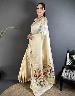 off-white lichi silk blend parrot & floral woven design zari weaving paithani saree 2