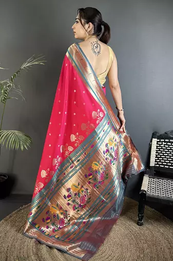 rani pink lichi silk blend floral motifs zari weaving paithani saree