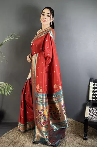 red lichi silk blend floral motifs zari weaving paithani saree