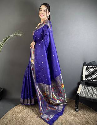 royal blue lichi silk blend parrot & floral woven design zari weaving paithani saree 2