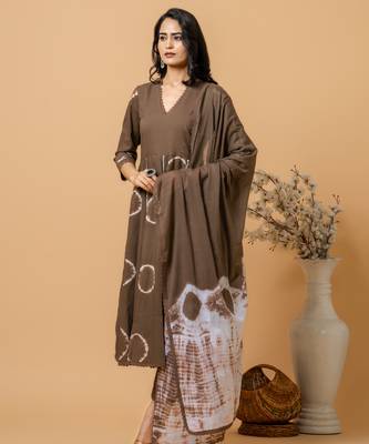brown cotton suit set with tie & dye designs 3
