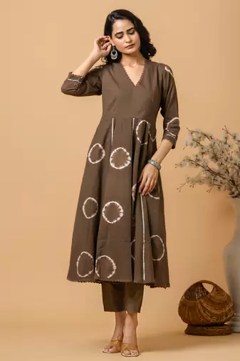 brown cotton suit set with tie & dye designs