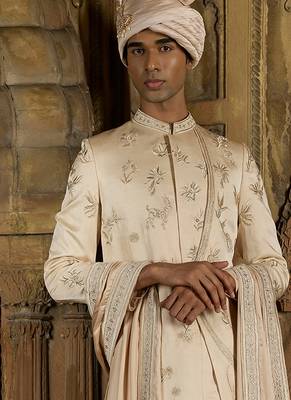 Gold embroidered linen satin sherwani 3