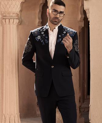 Blue embroidered linen bandhgala set 2