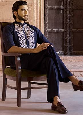 Blue embroidered linen kurta set 3