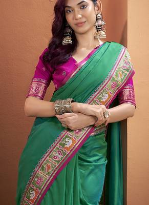 Green patola silk party wear saree 3