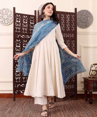 Women's Beautiful Solid Chanderi Silk Fabric Flared Anarkali Pant and Dupatta Set 3