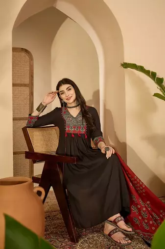 Black rayon calf length solid 3/4 sleeve v-neck flared kurta suit set