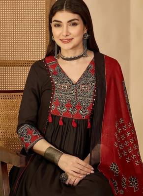 Black rayon calf length solid 3/4 sleeve v-neck flared kurta suit set 4