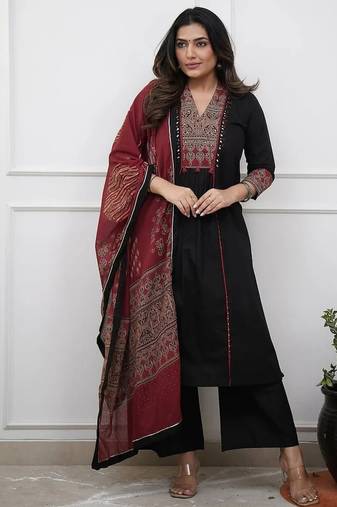 Black rayon calf length solid 3/4 sleeve v-neck flared kurta suit set