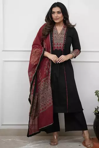 Black rayon calf length solid 3/4 sleeve v-neck flared kurta suit set
