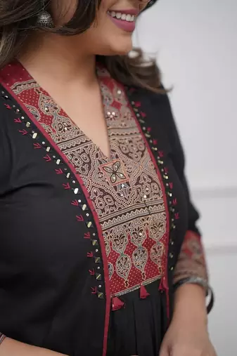 Black rayon calf length solid 3/4 sleeve v-neck flared kurta suit set