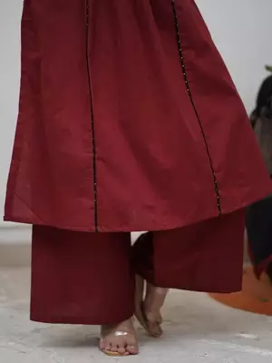 Maroon rayon calf length solid 3/4 sleeve v-neck flared kurta suit set 3