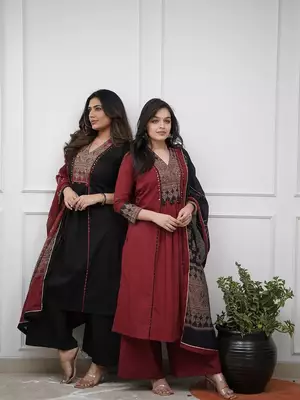 Maroon rayon calf length solid 3/4 sleeve v-neck flared kurta suit set 5