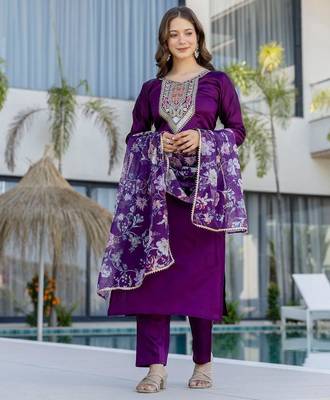 Women's  Embroidery Work Chanderi Cotton Fabric Straight Kurta Pant and Dupatta Set 3