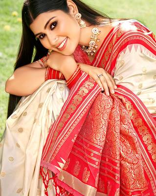 cream banarasi silk blend saree with golden zari woven border 2