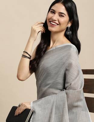 Elegant grey woven linen saree with contrast zari border & tassels  soft & breathable party wear 4