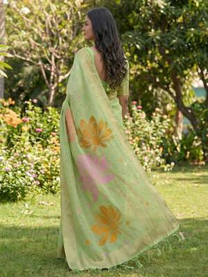 Women pista green & gold floral printed linen silk blend saree 3