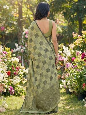 Women olive green & black checkered linen blend saree with floral pallu 2
