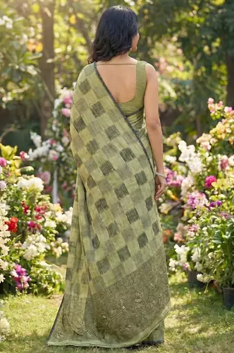 Women olive green & black checkered linen blend saree with floral pallu