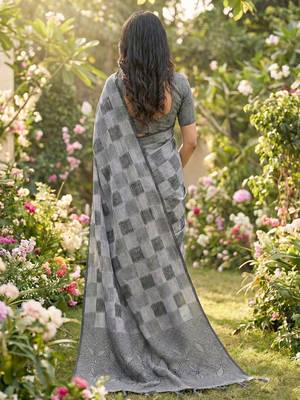 Women grey & black checkered linen blend saree with floral pallu 3
