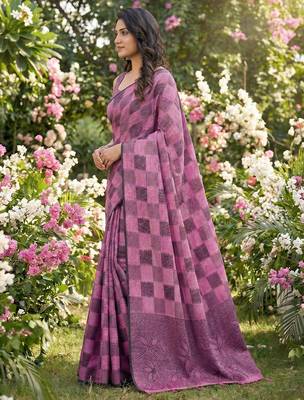 Women purple & pink checkered linen blend saree with floral pallu 2