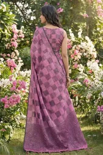 Women purple & pink checkered linen blend saree with floral pallu