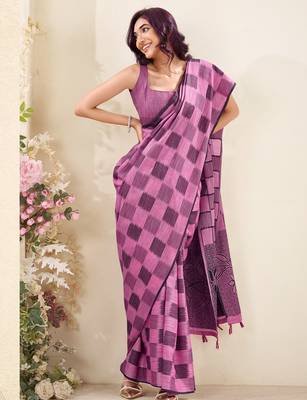 Women pink & purple checked linen saree with floral pallu 2