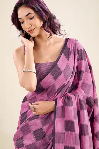 Women pink & purple checked linen saree with floral pallu