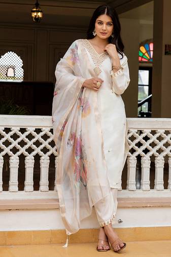 White viscose chanderi embroidered kurta set