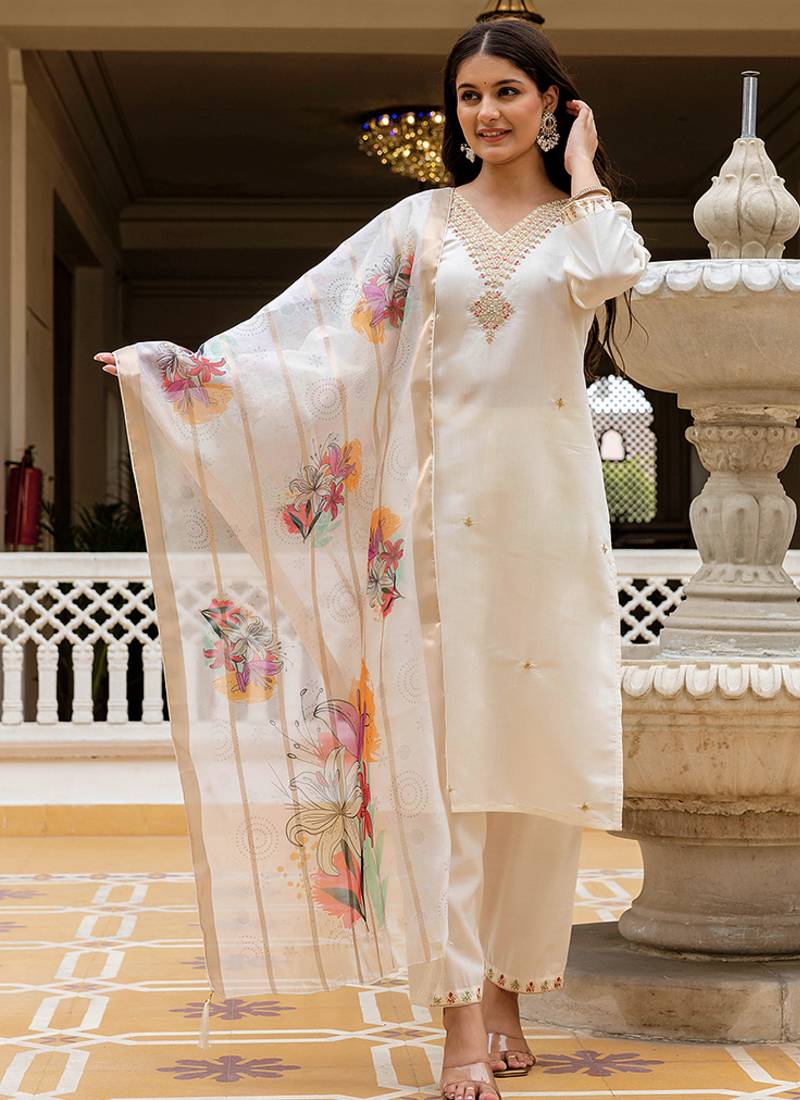 White viscose chanderi embroidered kurta set