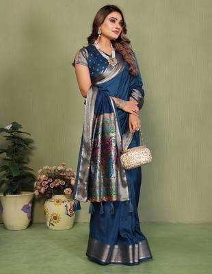 Teal Color Zari Gold & Weaving Paithani Silk Saree 3
