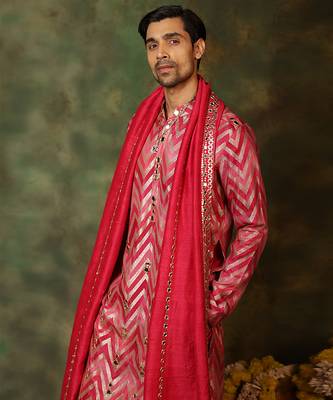 Pink embroidered silk kurta set 2