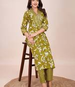 Mahendi printed cotton blend kurta pant set