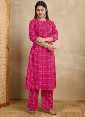 Pink printed cotton blend kurta pant set 2