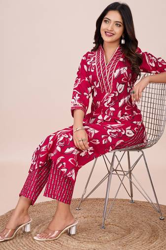 Pink printed cotton blend kurta pant set