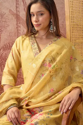 Women chanderi printed mustard kruta set