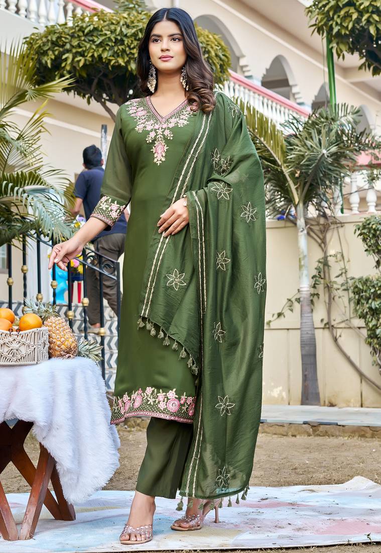 Women Floral Embroidered Empire Thread Work Chanderi Cotton Kurta with Pant & With Dupatta