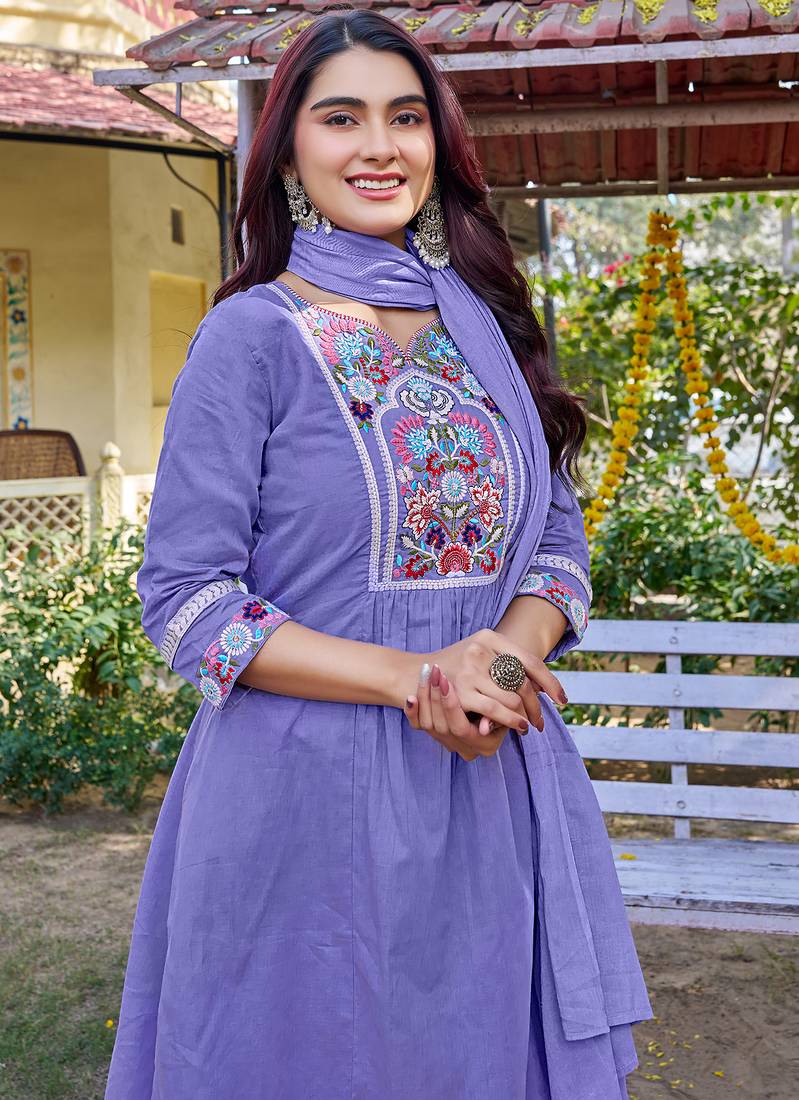 Women Floral Embroidered Empire Thread Work Cotton Cambridge Kurta  Pant & With Dupatta