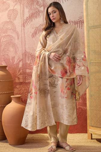 Women chanderi printed beige kruta set