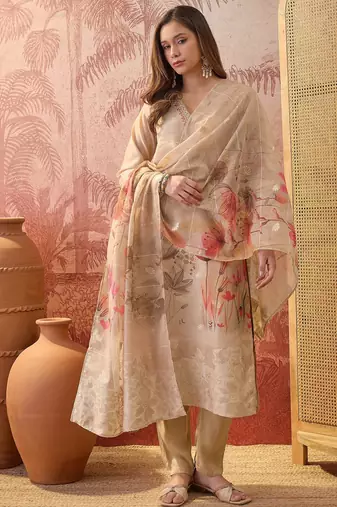 Women chanderi printed beige kruta set