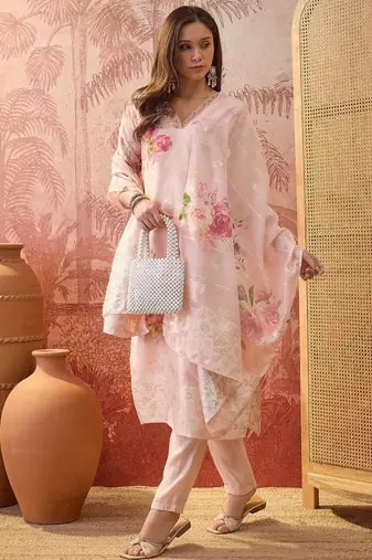 Women chanderi printed peach kruta set