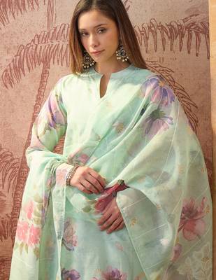 Women chanderi printed green kruta set 2