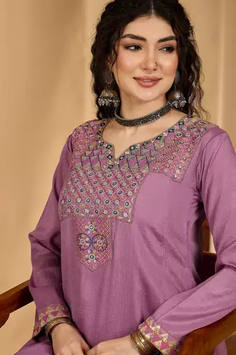 Women chinon silk embroidered purple kruta set