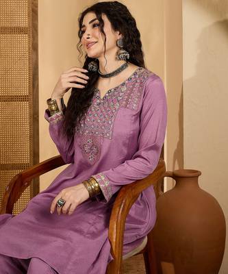 Women chinon silk blend embroidered purple kruta set 5