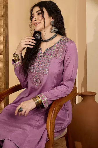 Women chinon silk embroidered purple kruta set