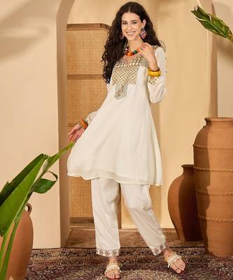 Women chinon silk blend embroidered cream kruta set 1